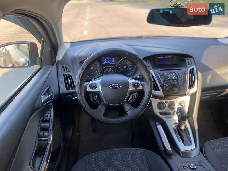 Хэтчбек Ford Focus 2012 в Киеве