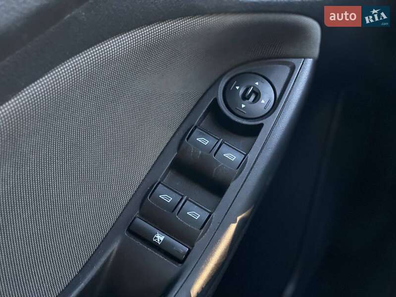 Хэтчбек Ford Focus 2012 в Киеве
