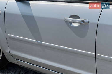 Хэтчбек Ford Focus 2007 в 