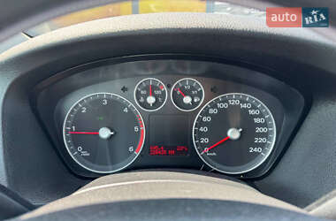 Хэтчбек Ford Focus 2007 в 