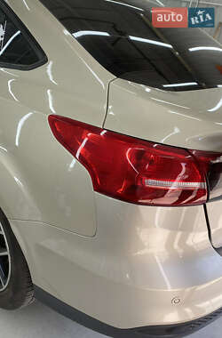 Седан Ford Focus 2017 в 