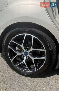 Седан Ford Focus 2017 в Киеве