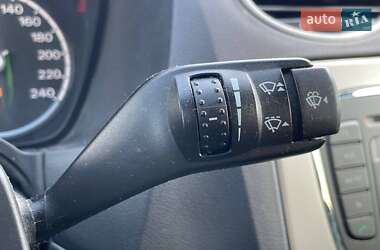 Хэтчбек Ford Focus 2011 в 