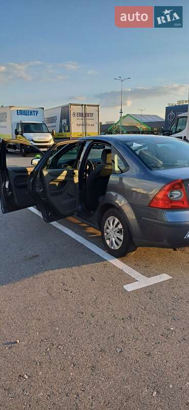 Седан Ford Focus 2005 в Киеве