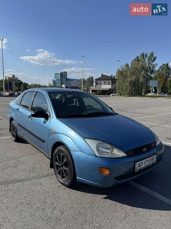 Ford Focus 2000