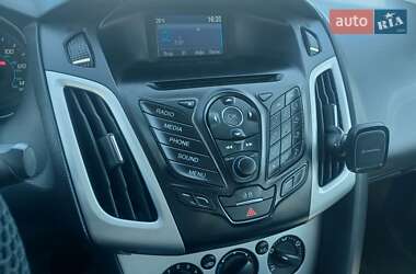 Седан Ford Focus 2014 в 