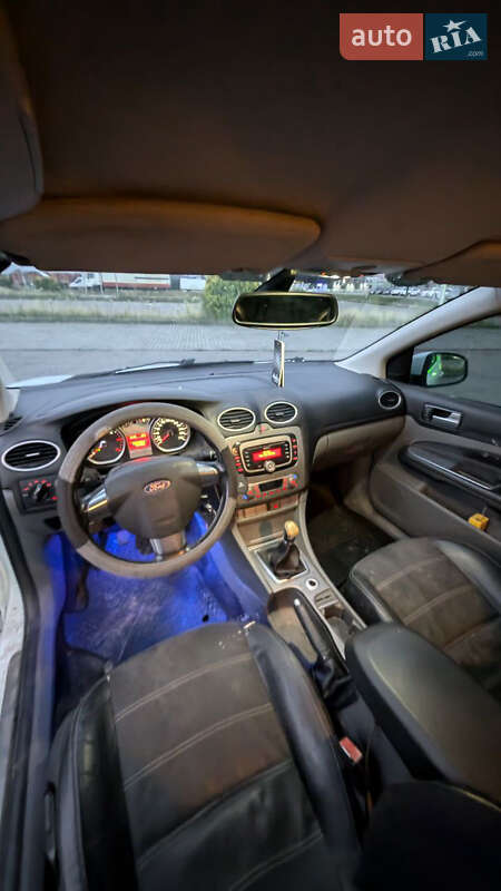 Купе Ford Focus 2009 в Тячеве