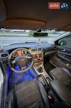 Купе Ford Focus 2009 в 