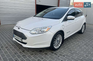 Хэтчбек Ford Focus 2013 в 