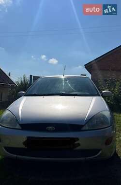 Хэтчбек Ford Focus 2001 в Львове