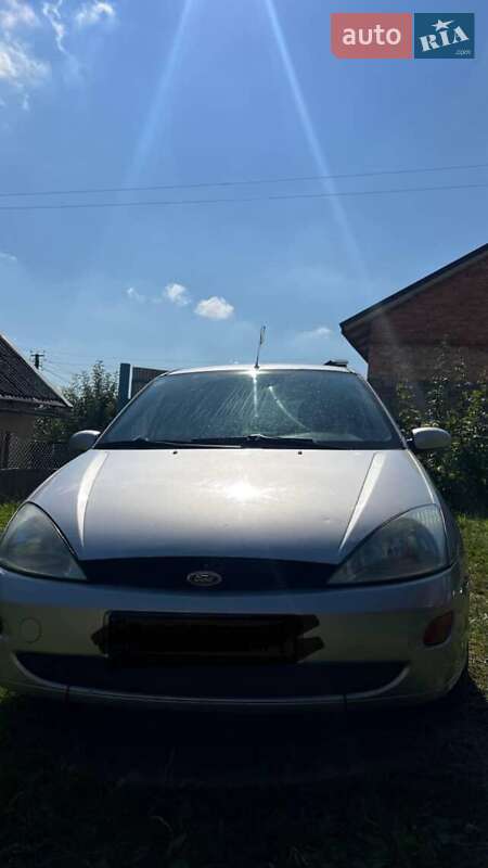 Хэтчбек Ford Focus 2001 в Львове