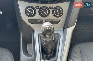 Хэтчбек Ford Focus 2013 в 