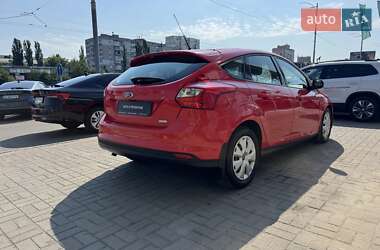 Хэтчбек Ford Focus 2013 в 