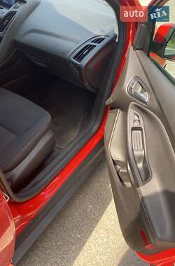 Седан Ford Focus 2015 в 