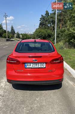 Седан Ford Focus 2015 в 