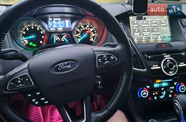 Хэтчбек Ford Focus 2017 в 