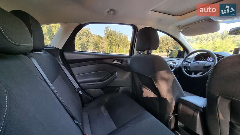 Хэтчбек Ford Focus 2017 в Каневе фото 35 Хэтчбек Ford Focus 2017 в Каневе