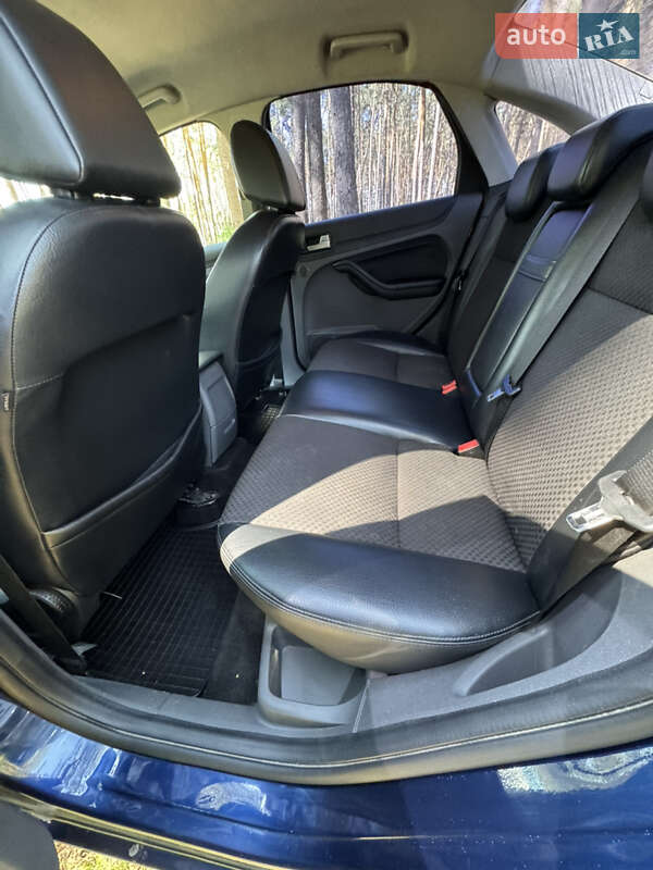 Седан Ford Focus 2005 в Сумах