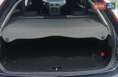 Хетчбек Ford Focus 2010 в 