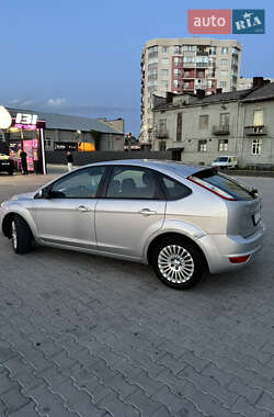 Хэтчбек Ford Focus 2010 в 