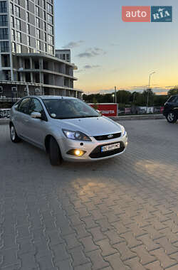 Хэтчбек Ford Focus 2010 в 