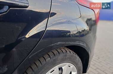 Хэтчбек Ford Focus 2014 в 
