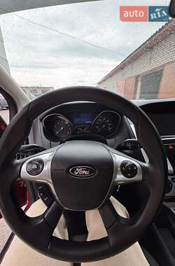 Седан Ford Focus 2013 в 