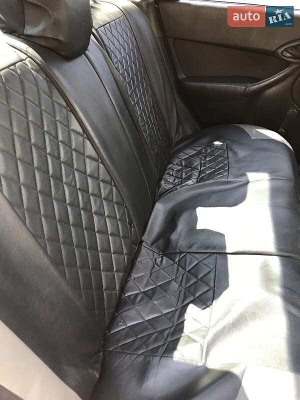 Седан Ford Focus 2003 в Калите
