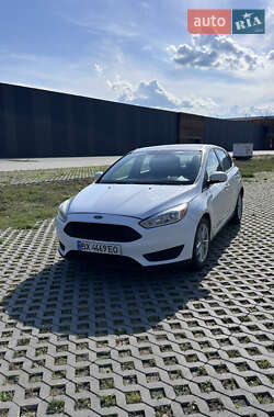 Хэтчбек Ford Focus 2015 в 