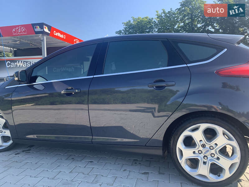 Хэтчбек Ford Focus 2013 в Стрые