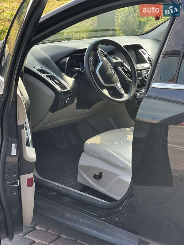 Хэтчбек Ford Focus 2012 в Львове