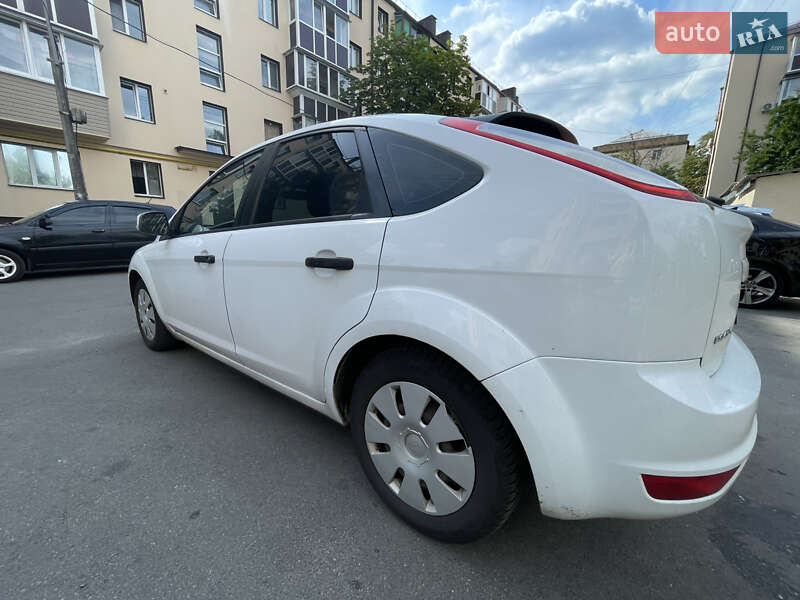 Хэтчбек Ford Focus 2011 в Киеве