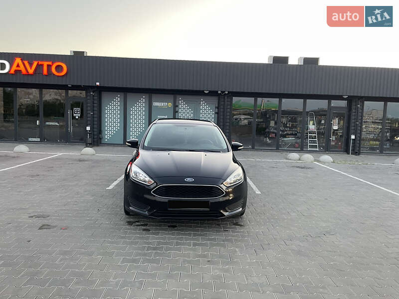 Седан Ford Focus 2016 в 