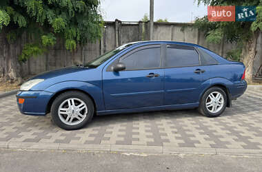 Седан Ford Focus 2000 в 