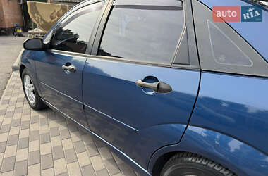 Седан Ford Focus 2000 в 