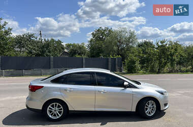 Седан Ford Focus 2015 в 