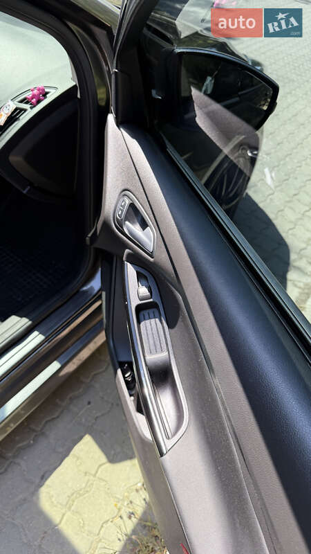 Седан Ford Focus 2015 в Одессе фото 21 Седан Ford Focus 2015 в Одессе