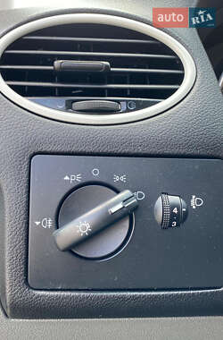 Универсал Ford Focus 2011 в 