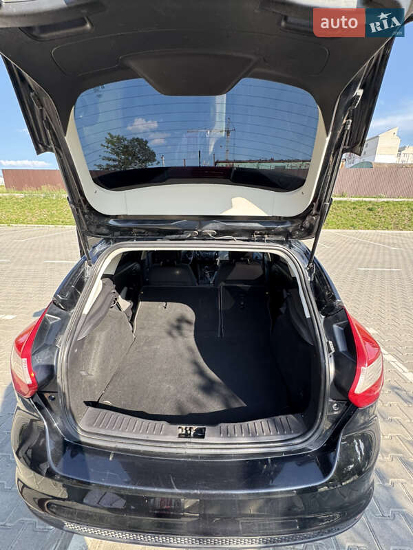 Хэтчбек Ford Focus 2012 в Тернополе
