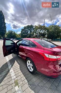 Седан Ford Focus 2012 в 