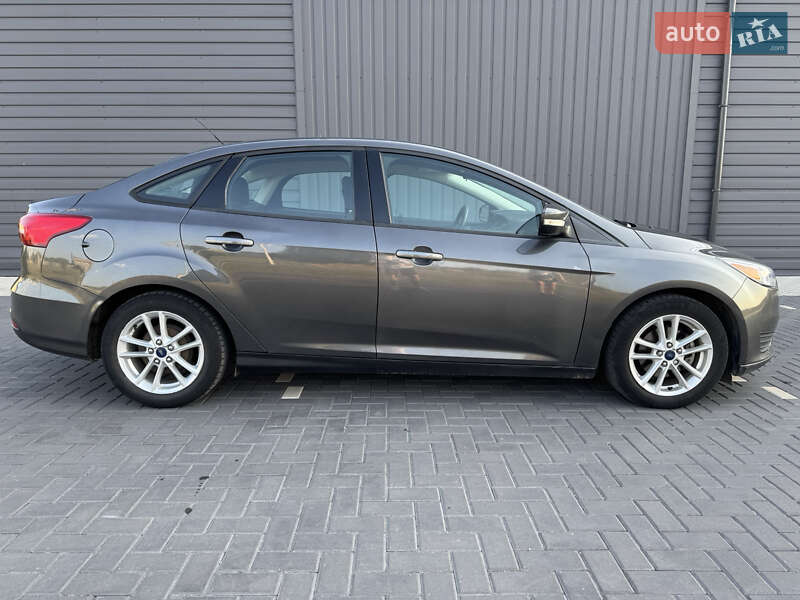 Седан Ford Focus 2015 в Кропивницком