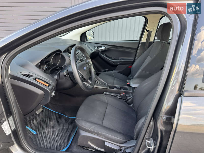 Седан Ford Focus 2015 в Кропивницком