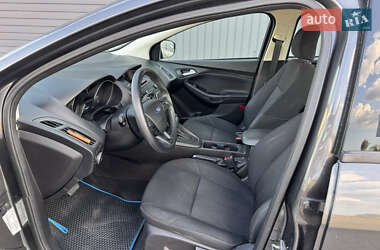 Седан Ford Focus 2015 в 