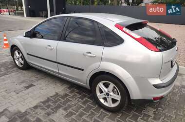 Хэтчбек Ford Focus 2006 в 