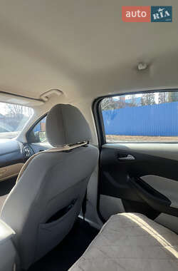 Седан Ford Focus 2012 в 