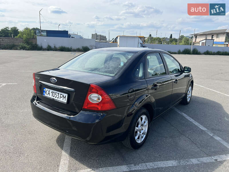 Седан Ford Focus 2008 в Киеве
