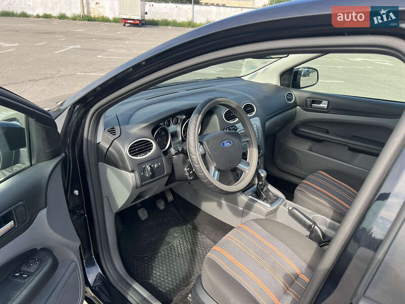 Седан Ford Focus 2008 в Киеве