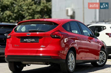 Хэтчбек Ford Focus 2016 в 