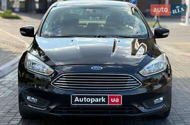 Седан Ford Focus 2015 в 