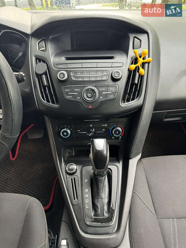 Хэтчбек Ford Focus 2015 в Львове